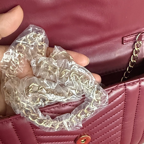 Badgley mischka Burgundy Quilted crossbody - Picture 9 of 11